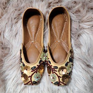 Handmade Elegant Punjabi Jutti / Khussa for Women